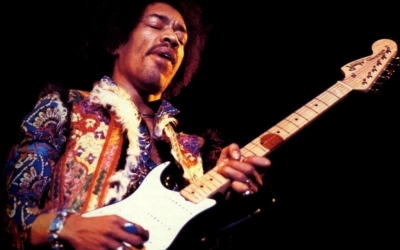 Az Earth Wind and Fire egykori tagja ellopta Jimy Hendrix gitárját?